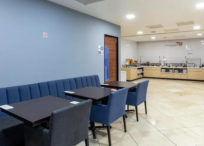 Express Santa Fe, An Ihg 4*