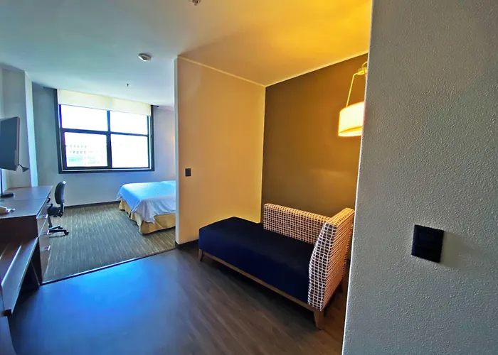 Hotel Express Santa Fe, An Ihg