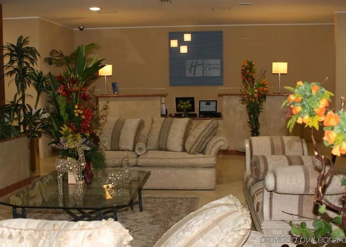 Express Santa Fe, An Ihg Hotel 4*