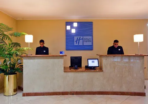 Hotel Express Santa Fe, An Ihg